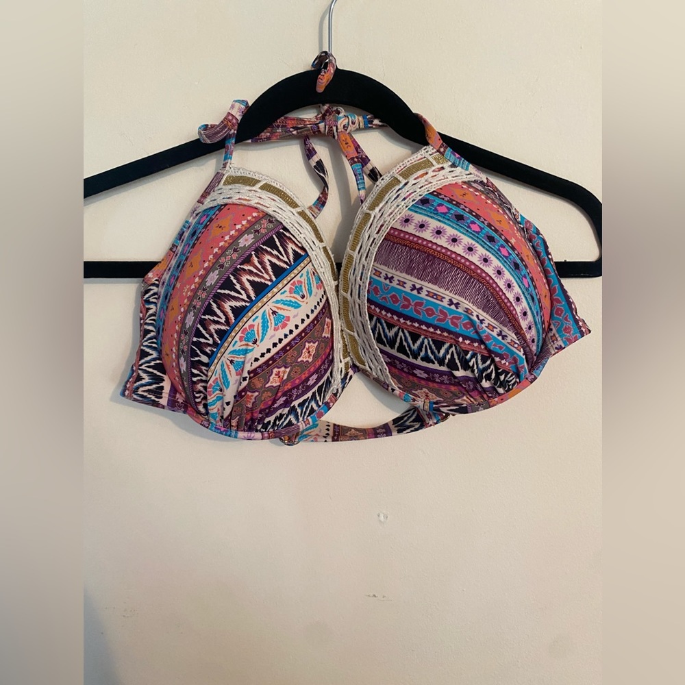 Bikini top size 8-10 cup D / DD Time and Tru underwire molded swim top